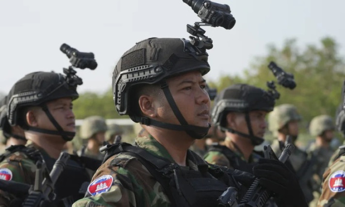 Bất chấp nhiều nghi ngại, Campuchia - Trung Quốc chính thức tập trận chung Rồng Vàng
