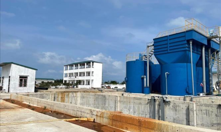 Đẩy nhanh tiến độ dự án cung cấp nước sạch trên đảo Quan Lạn