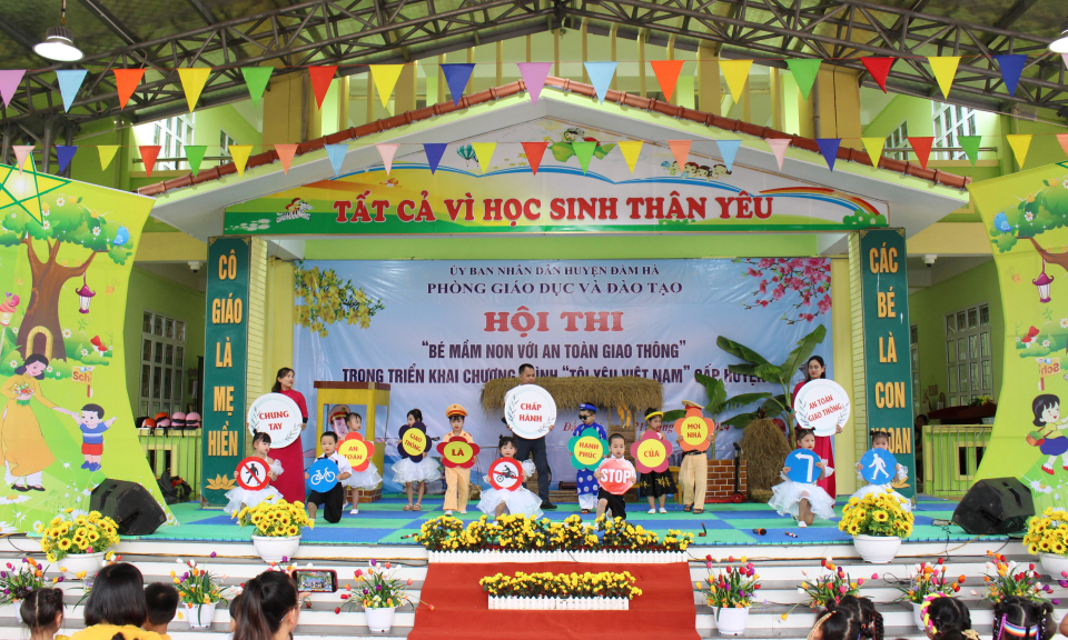 Đầm Hà: Tổ chức hội thi “Bé mầm non với an toàn giao thông”