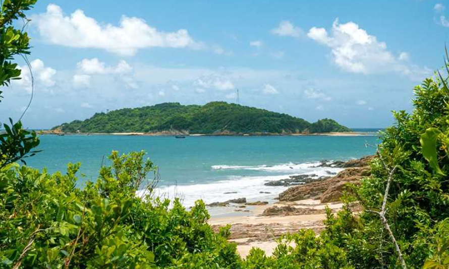 Poetic Vung Tien beach on Co To island