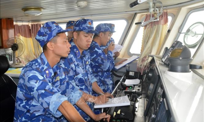 Vietnamese, Chinese coast guards conduct joint patrol in northern Gulf of Tonkin