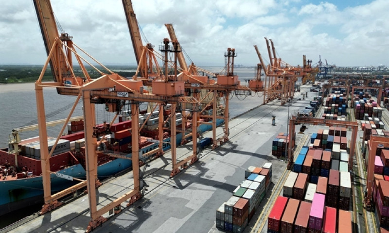 VN aims to build a modern, sustainable, efficient logistics industry