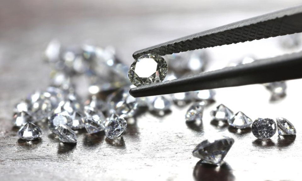Phương pháp mới giúp các nhà khoa học tạo ra kim cương chỉ với 15 phút trong điều kiện áp suất thường