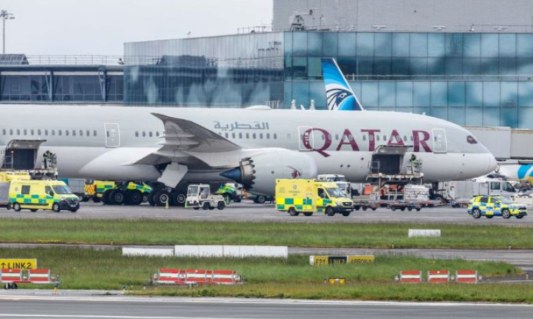 Máy bay Qatar gặp nhiễu động, 12 người bị thương