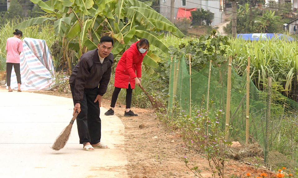 Bài 2: Tạo điều kiện để người có uy tín thực sự là lực lượng nòng cốt trong cộng đồng