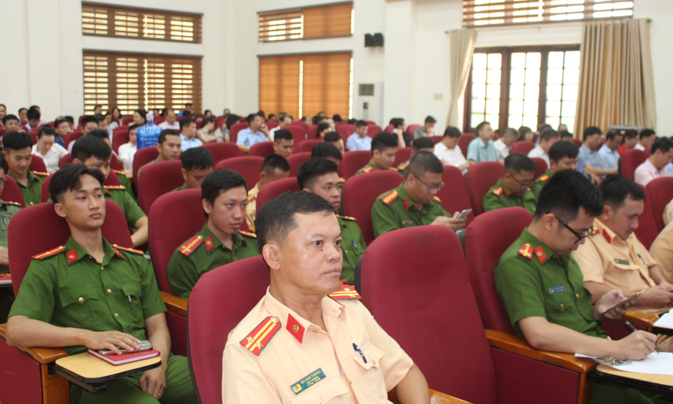 Huyện ủy Đầm Hà thông tin chuyên đề về công tác phòng chống tham nhũng, tiêu cực 