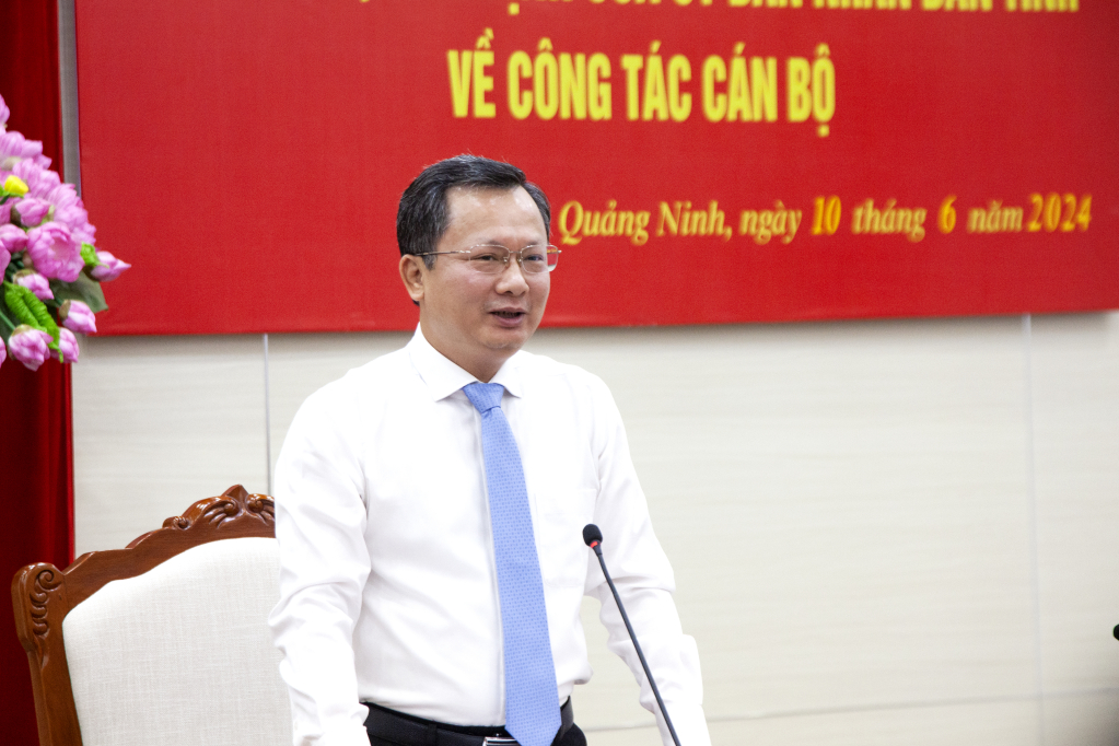 Đồng chí Cao Tường Huy, Phó Bí thư Tỉnh ủy, Chủ tịch UBND tỉnh phát biểu tại hội nghị