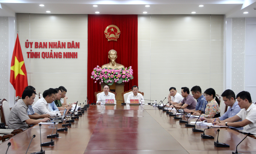 Các đại biểu tham dự tại điểm cầu tỉnh Quảng Ninh.