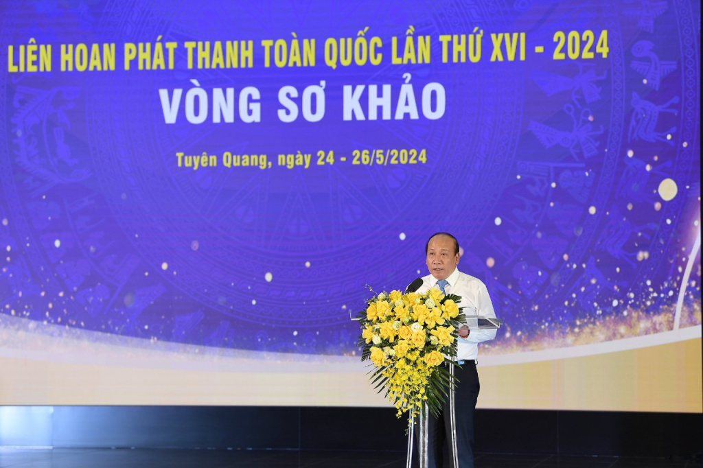 Nhà báo Trần Minh Hùng, Phó Tổng Giám đốc Đài Tiếng nói Việt Nam, Trưởng Ban Tổ chức Liên hoan Phát thanh toàn quốc lần thứ XVI.