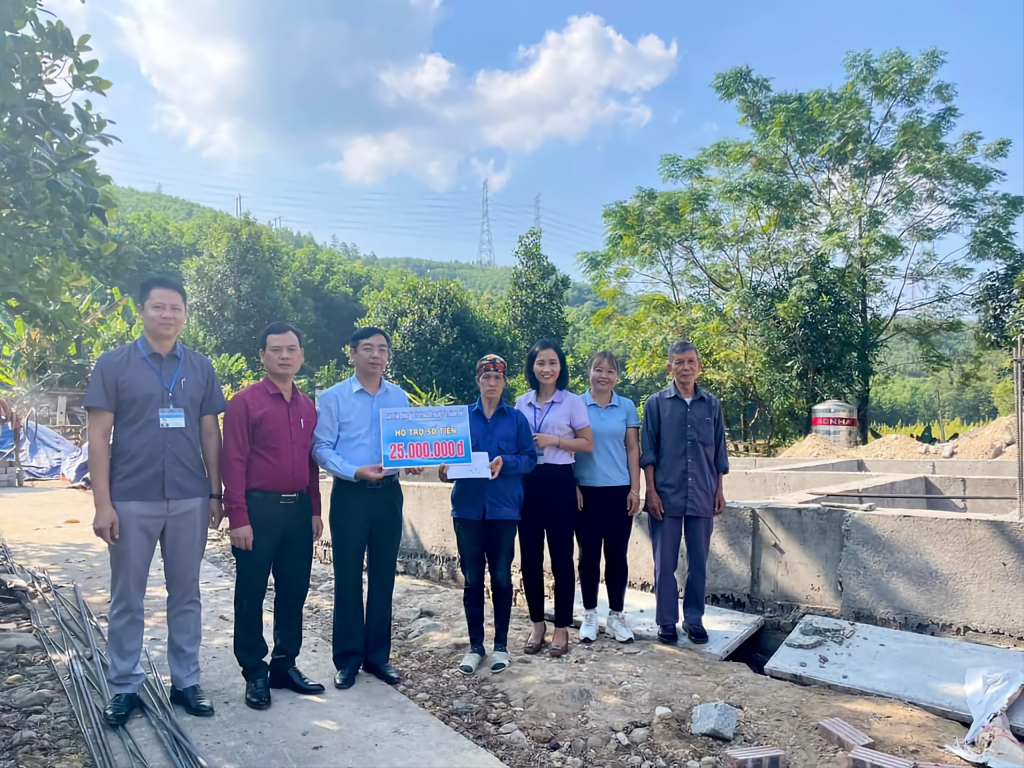 Qua kênh vện động của Uỷ ban MTTQ TP Uông Bí, nhiều cá nhân, doanh nghiệp đã tham gia ủng hộ gia đình nghèo trú tại xã Thượng Yên Công, TP uông Bí.