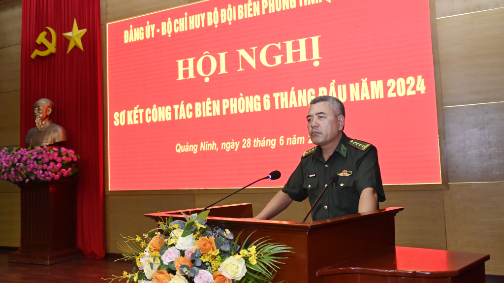 Đại tá Nguyễn Văn Thiềm, Chỉ huy trưởng BĐBP tỉnh phát biểu chỉ đạo hội nghị.