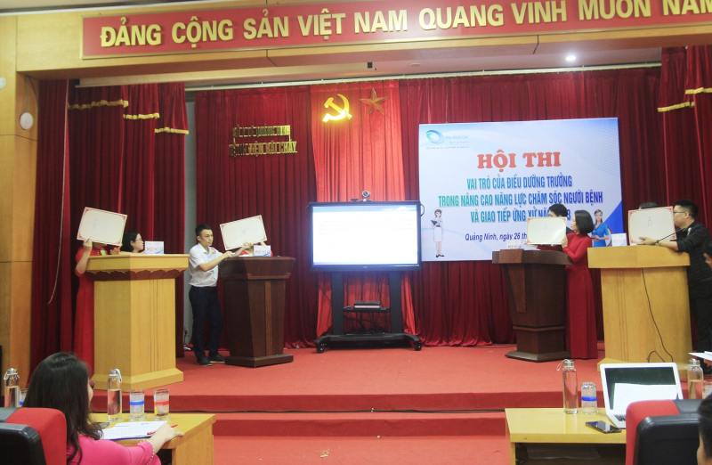 Hội thi vai trò điều dưỡng trưởng trong nâng cao năng lực chăm sóc người bệnh và giao tiếp ứng xử năm 2023 do Bệnh viện Bãi Cháy tổ chức (Ảnh cơ sở)