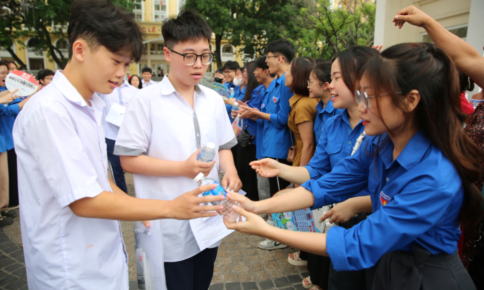 Sôi nổi hoạt động tình nguyện hè