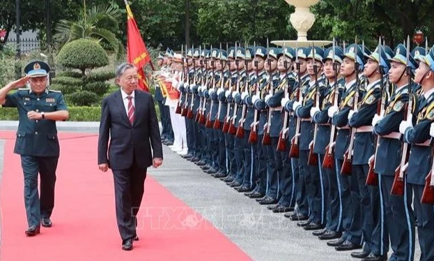 Chủ tịch nước Tô Lâm thăm và làm việc với Quân chủng Phòng không-Không quân