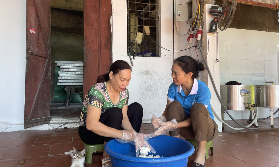 Phát huy vai trò của phụ nữ trong xây dựng gia đình hạnh phúc