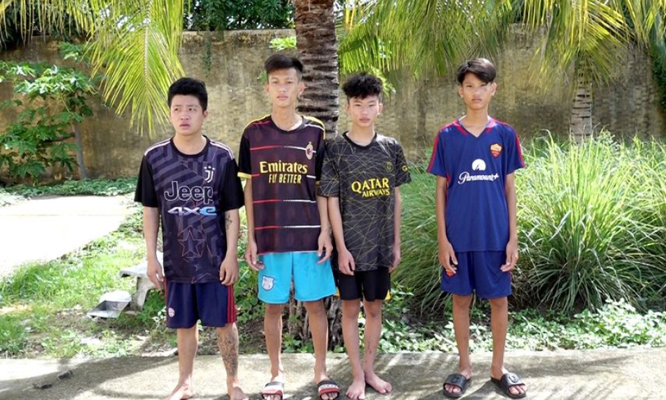 3 thanh, thiếu niên cướp điện thoại của bé 10 tuổi để lấy tiền chơi ma túy