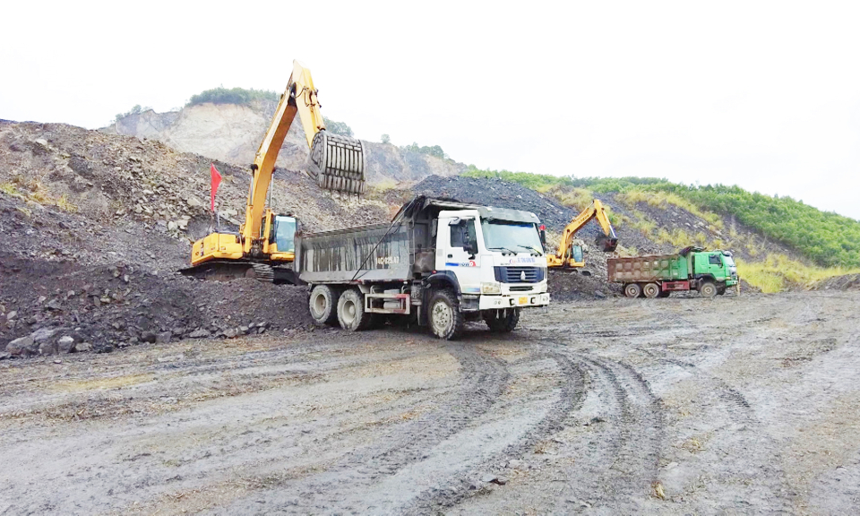 Khai thác hiệu quả nguồn thải mỏ làm vật liệu san lấp