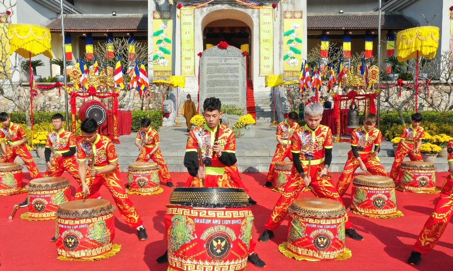 Yen Tu Spring Festival attracted hundred thousands of visitors and pilgrims