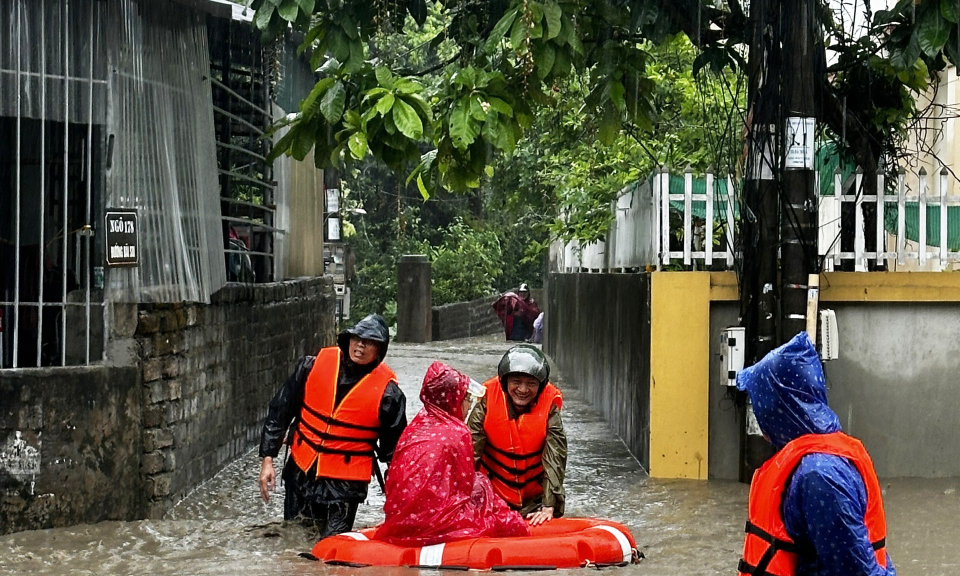 TP Uông Bí: Ngập lụt tại nhiều điểm do mưa lớn