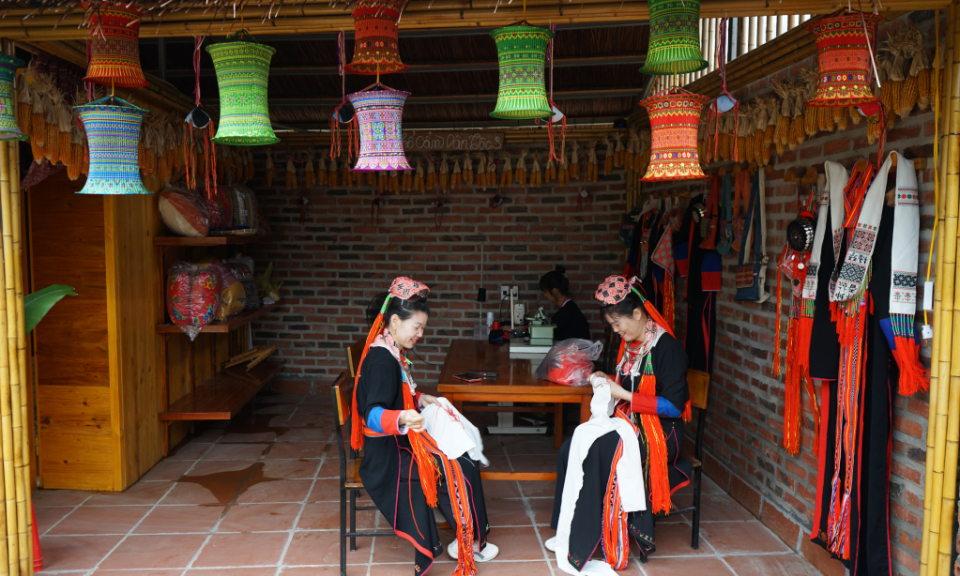 Dao Thanh Y people at the foot of Yen Tu mountain