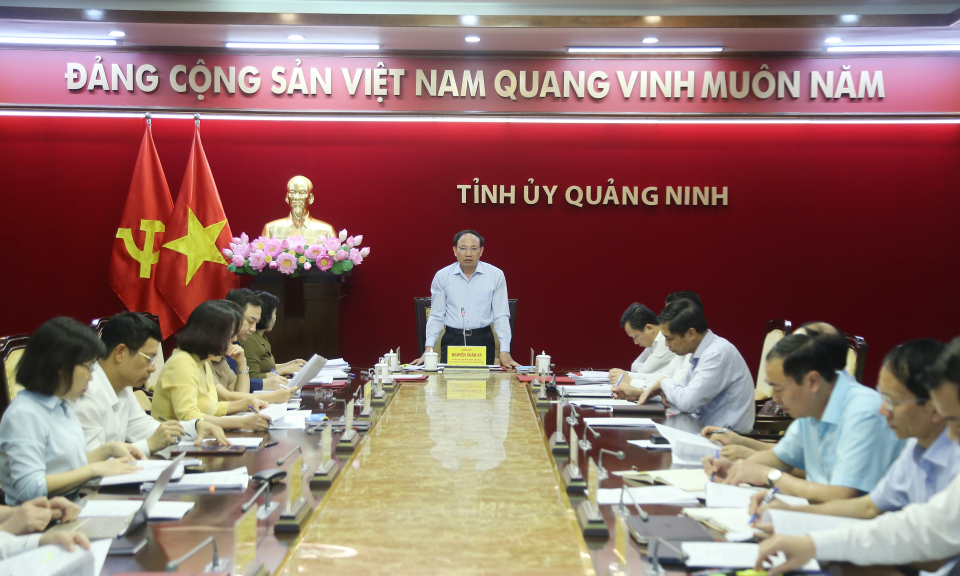 Thường trực Tỉnh ủy nghe và cho ý kiến về kết quả rà soát các dự án giao thông động lực