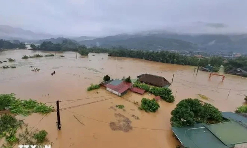 PM urges prompt actions to settle consequences of northern flooding 
