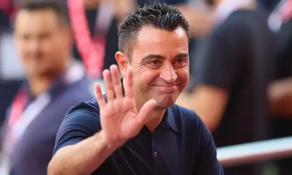 Xavi hướng đến Premier League