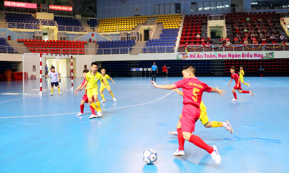 Khai mạc Giải Bóng đá thiếu niên và nhi đồng tỉnh năm 2024