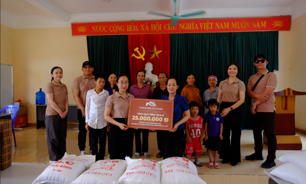 Paradise Vietnam tặng quà cho hộ nghèo, trẻ em có hoàn cảnh khó khăn