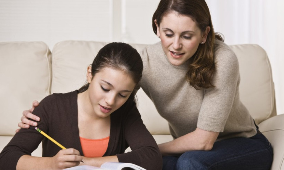 7 cách giúp cha mẹ gần gũi con tuổi teen
