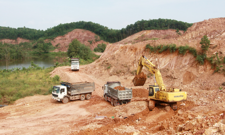 Quản lý hiệu quả các mỏ khai thác khoáng sản làm vật liệu xây dựng