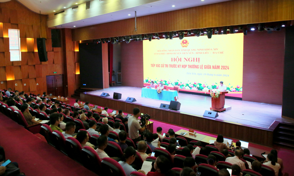 Phó Chủ tịch Thường trực HĐND tỉnh tiếp xúc cử tri huyện Tiên Yên