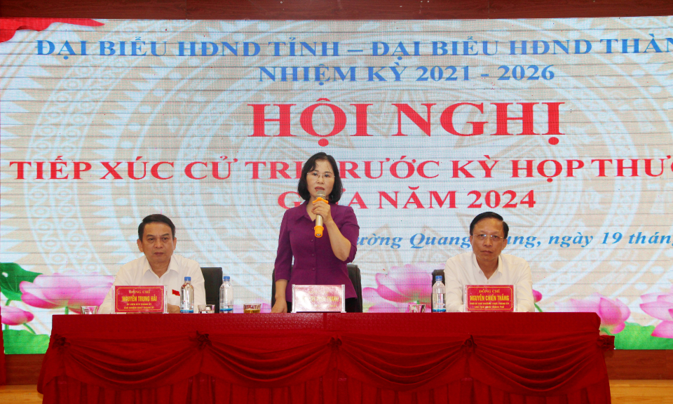 Đồng chí Phó Bí thư Thường trực Tỉnh ủy tiếp xúc cử tri tại TP Uông Bí