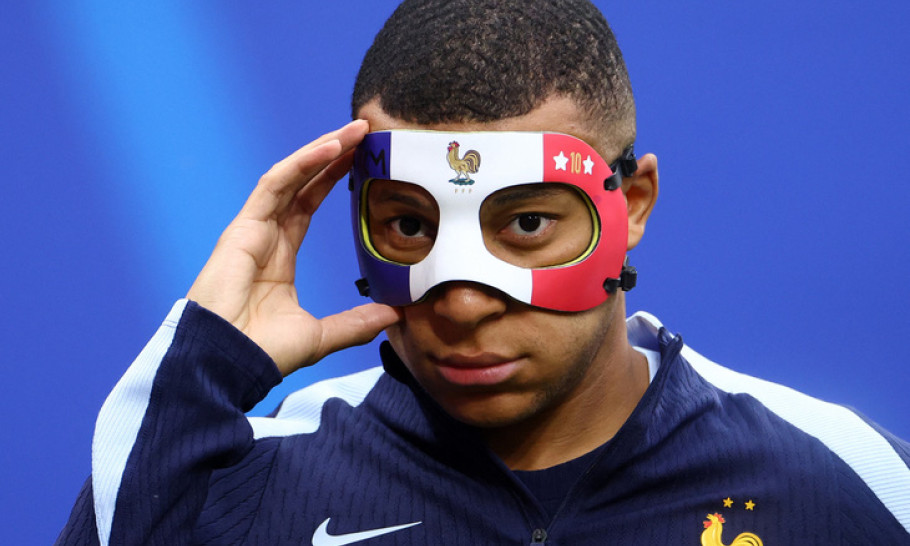 Mbappe bị cấm đeo mặt nạ 3 màu hình quốc kỳ Pháp ở Euro 2024