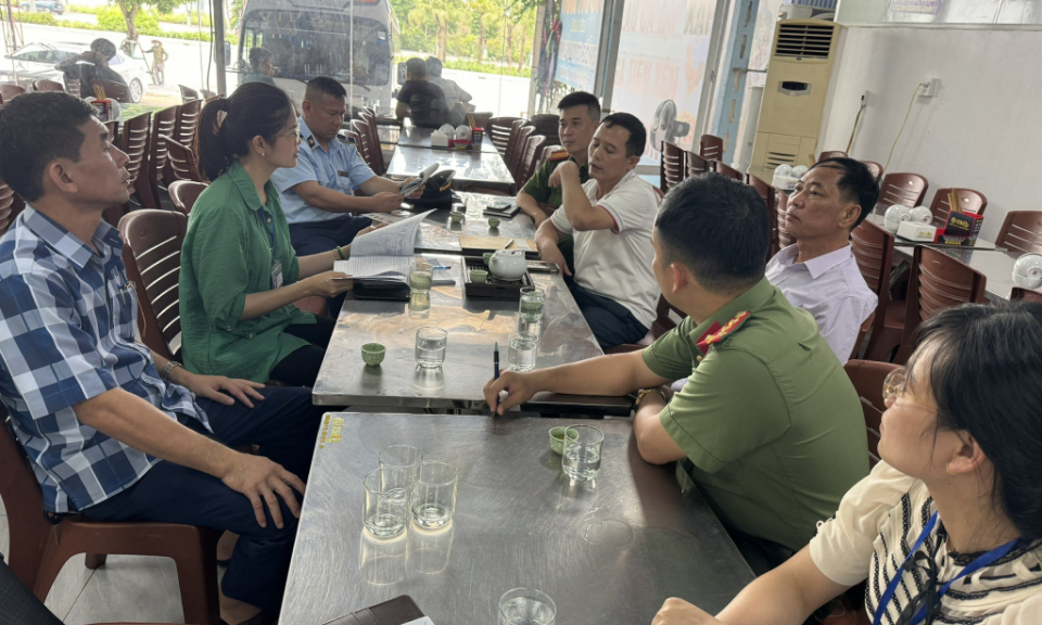 TP Hạ Long xử phạt nhà hàng Minh Phi 1 ứng xử thiếu văn hoá với khách du lịch