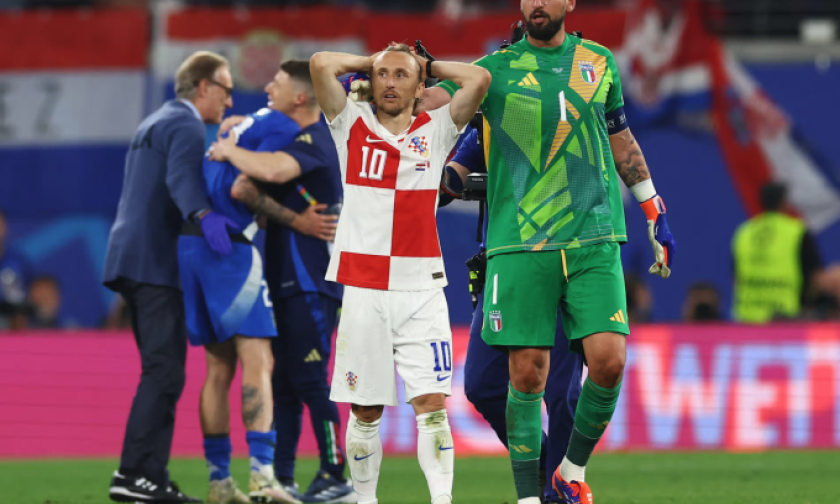Gỡ hòa phút bù cuối, Italy đẩy Croatia đến cửa tử
