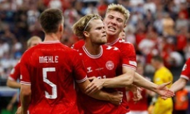 Đan Mạch bị phạt vì cổ động viên xúc phạm UEFA