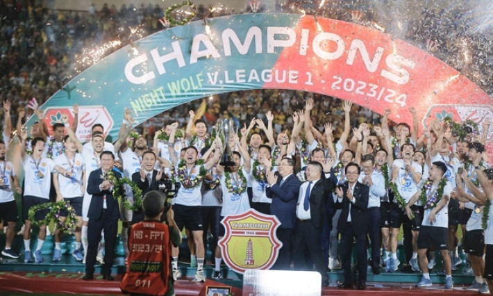 Nam Định wins V.League after 39 years
