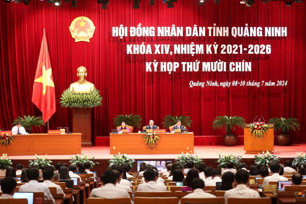 Quang cảnh phiên chất vấn.