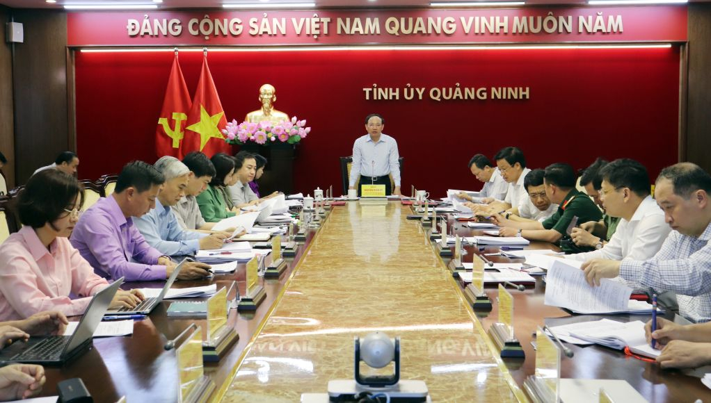 Đồng chí Nguyễn Xuân Ký, Ủy viên Trung ương Đảng, Bí thư Tỉnh ủy, Chủ tịch HĐND tỉnh chủ trì Hội nghị Ban Thường vụ Tỉnh ủy, tháng 6/2024.