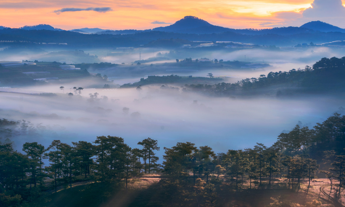 Chancing luck hunting clouds in Vietnam