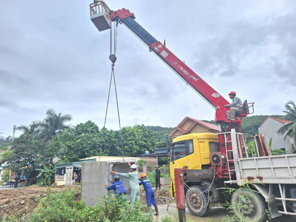 Đơn vị thi công dự án ngay sau khi cưỡng chế.
