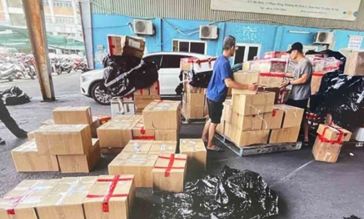 Bắt 4 đối tượng cùng 179 kg ma túy vận chuyển từ Đức về Việt Nam
