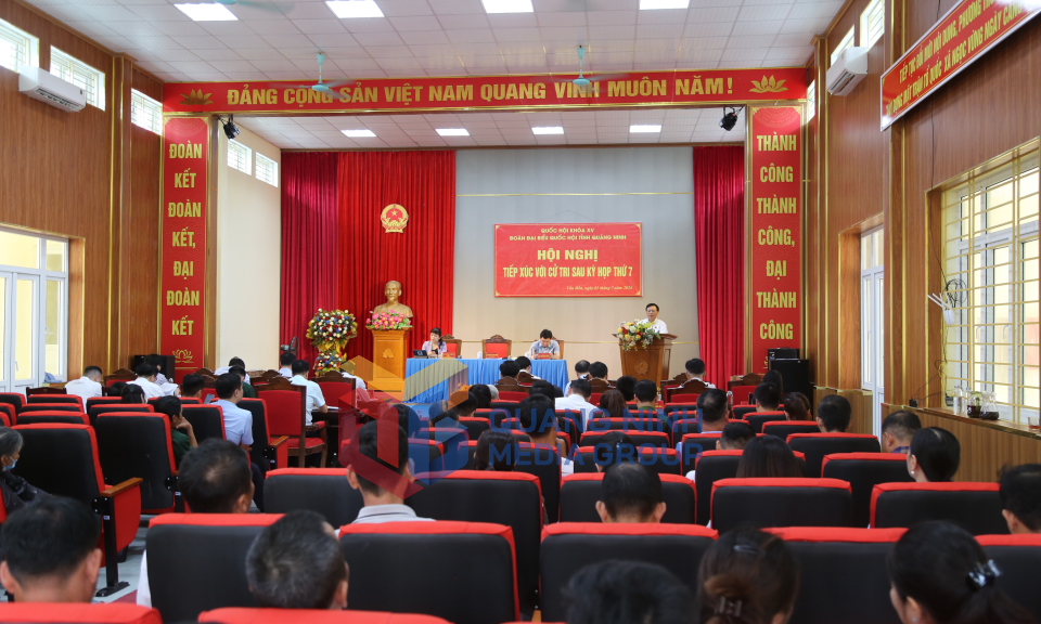 Đoàn ĐBQH tỉnh tiếp xúc cử tri huyện Vân Đồn, tháng 7-2024