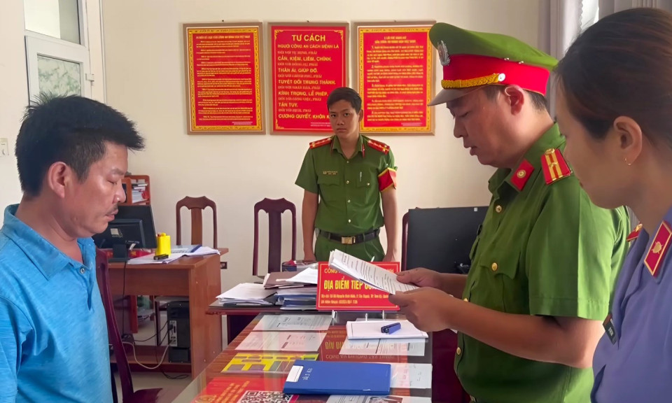 Nhận hối lộ, cán bộ văn phòng đăng ký đất đai ở Quảng Nam bị bắt