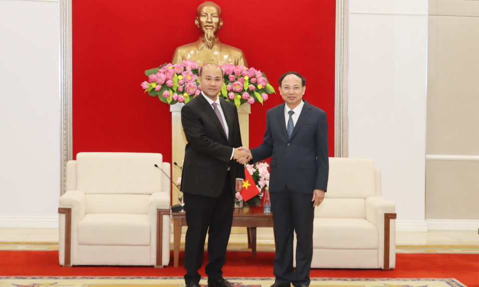 Đồng chí Bí thư Tỉnh ủy tiếp xã giao Tổng Thư ký Ban Dân vận Trung ương, Phó Thủ tướng Chính phủ Campuchia