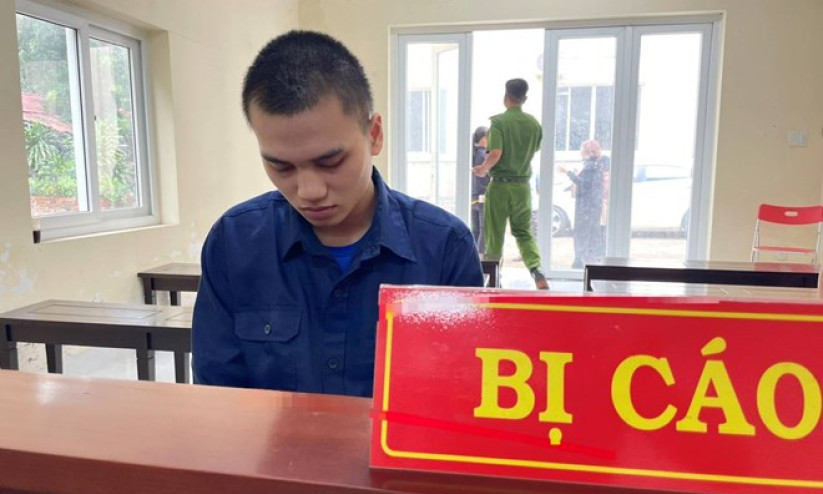 Nữ sinh tự tử vì bị dọa đăng clip nhạy cảm lên mạng