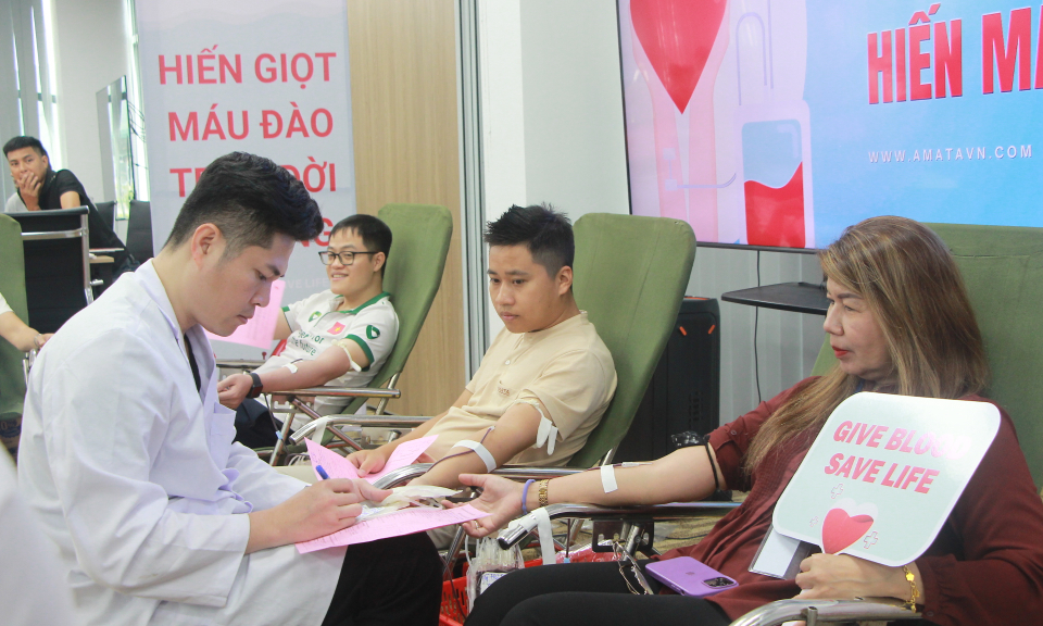 KCN Sông Khoai: Hơn 200 người tham gia hiến máu nhân đạo