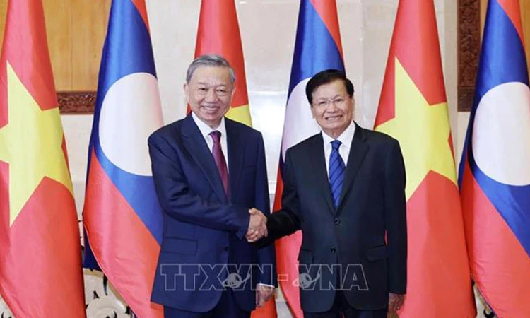Vun đắp quan hệ hữu nghị vĩ đại Việt Nam-Lào