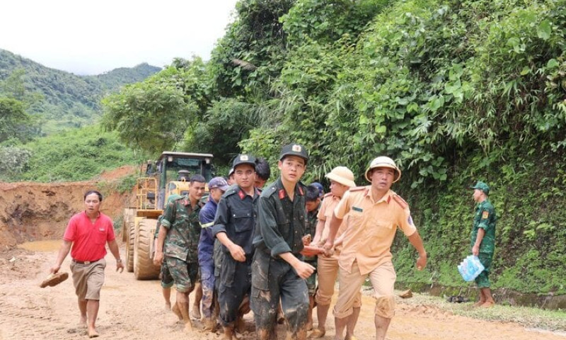 Sạt lở đất vùi lấp xe khách tại Hà Giang: Tìm thấy 11 thi thể